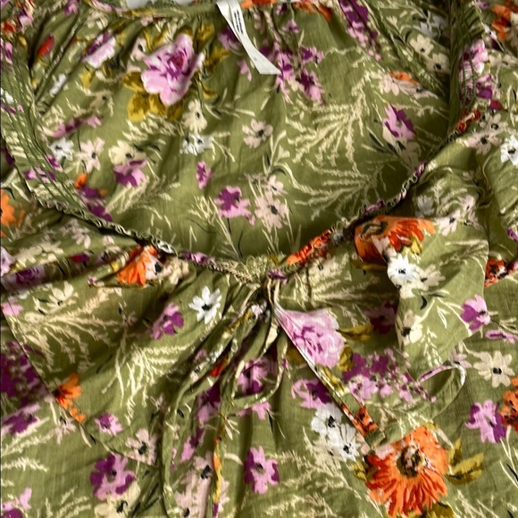 Anthropologie Gorgeous Green Floral Blouse with Tie Front, Ruffles, Bell Cuffs - Picture 4 of 9